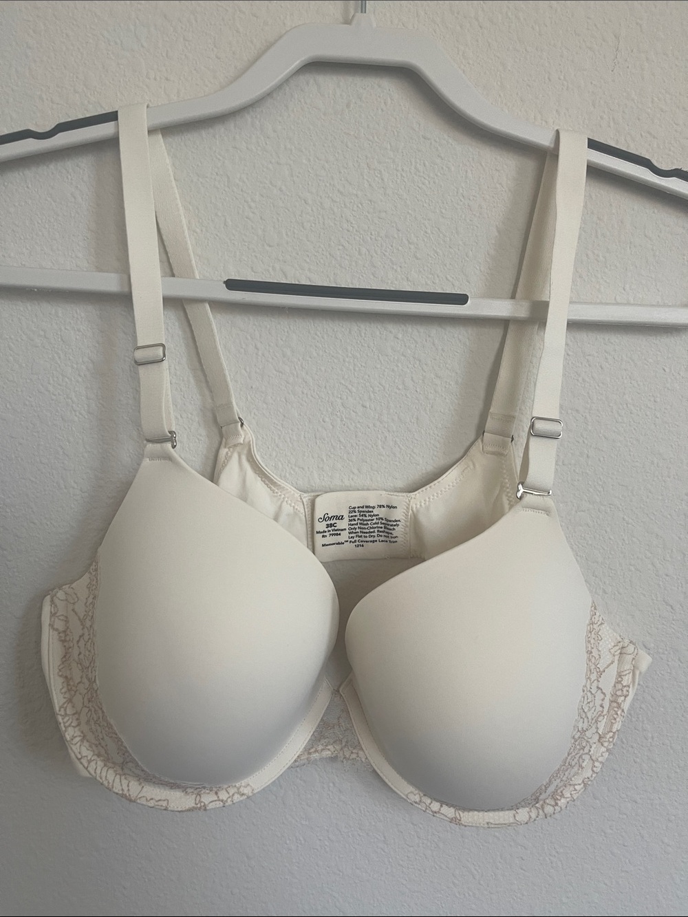 Soma memorable T-Shirt Bra in Ivory with Lace Trim